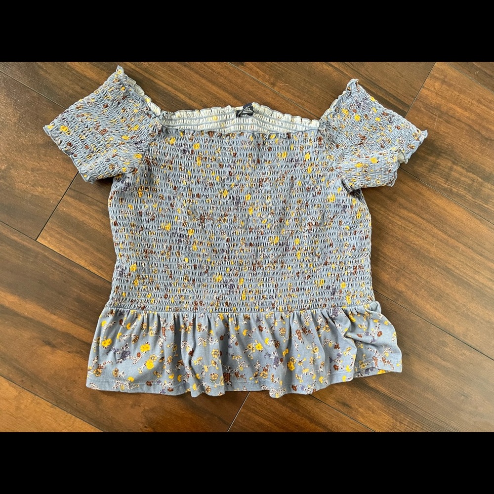 American Eagle Off the shoulder floral blouse